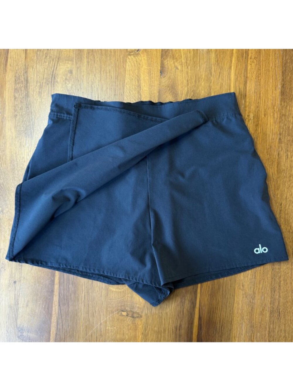 ALO YOGA Clubhouse Skirt Black Womens XS Tennis Skort Athletic Athleisure Golf - Picture 3 of 9